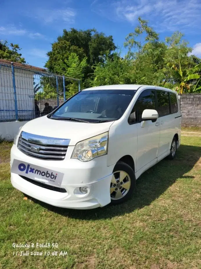 Pajak Panjang - Toyota Nav1 2.0 V Bensin AT 2013 Putih