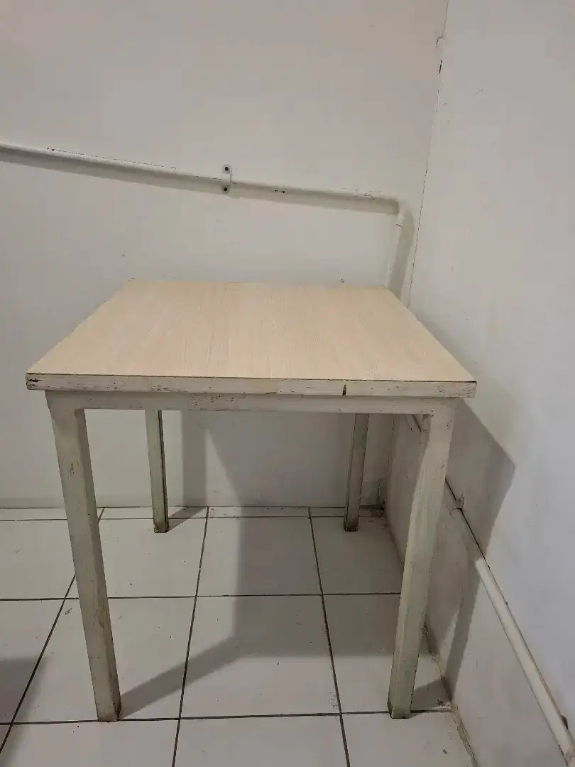 Meja  Persegi  Ex Resto