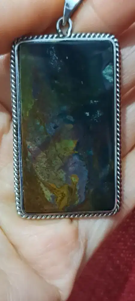 Jasper pamor Bikhu kecil