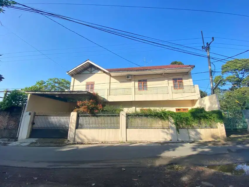 For Sale Rumah Rasa VILLA di Lembah Gunung Salak