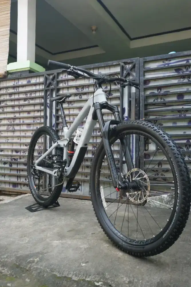 Trek Slash 9.7 Carbon S 29  Siskiu, Santa Cruz, Yeti, Polygon