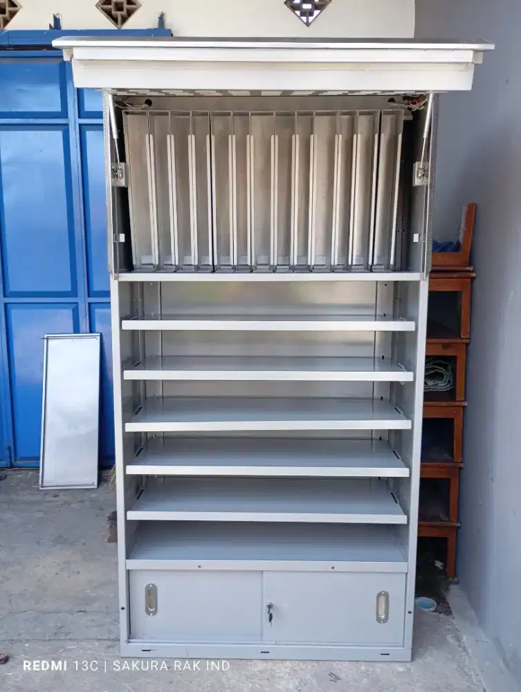 LEMARI BACKWALL ETALASE RAK ROKOK