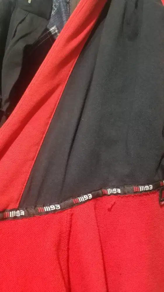 uniqlo hoodie motogp x marquez