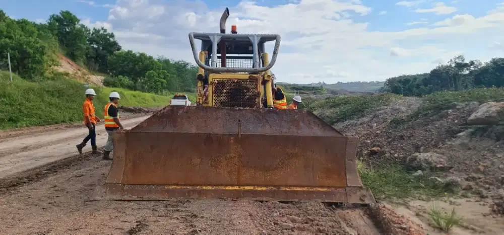 Buldoser komatsu d85Ess-2 tahun 2019 komatsu d85