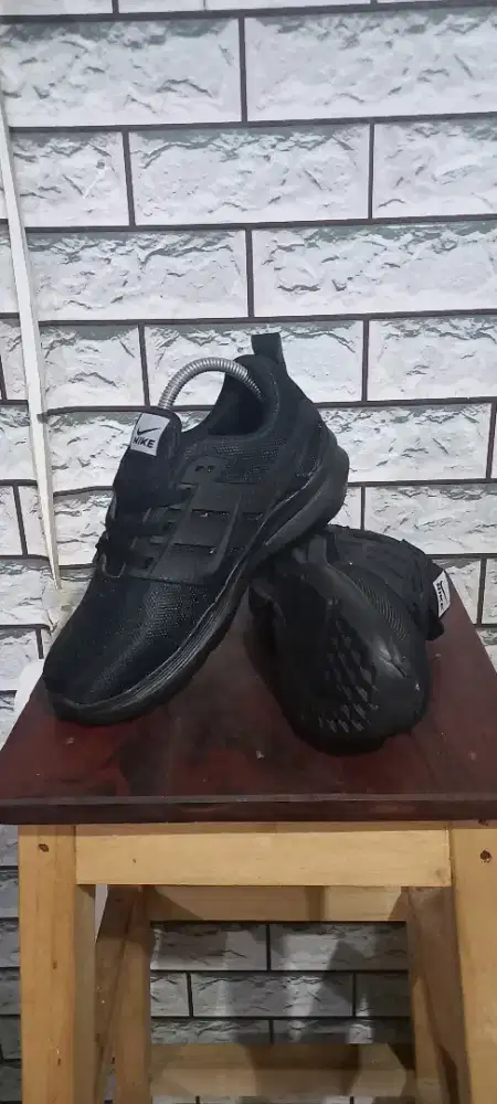 Nike full black
