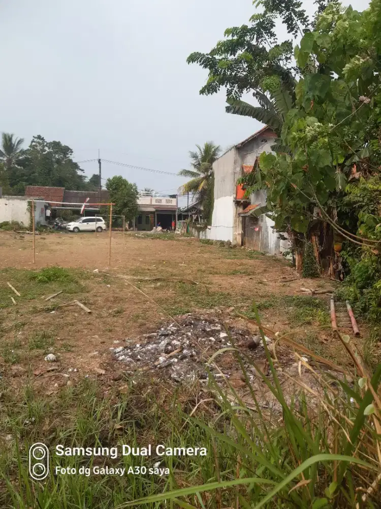 Dijual cepat dan murah tanah di pinggir jalan raya