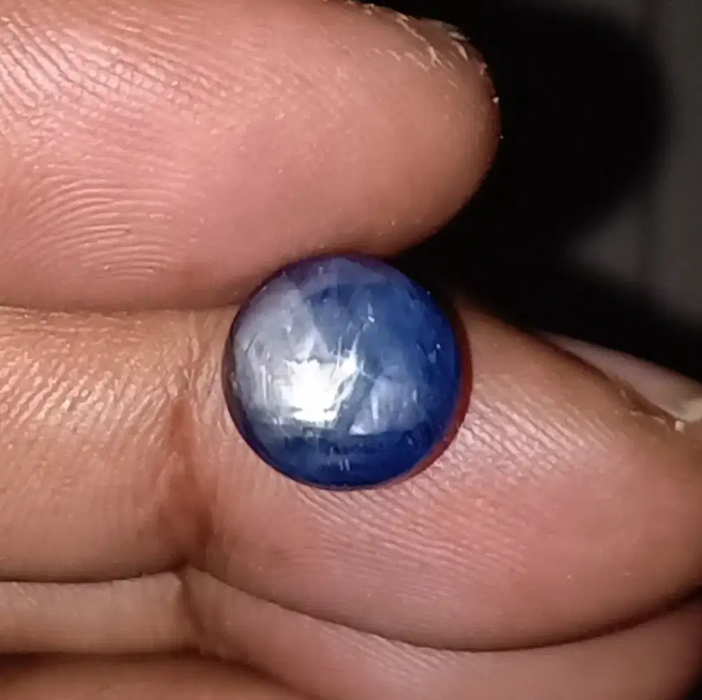 Natural star sapphire