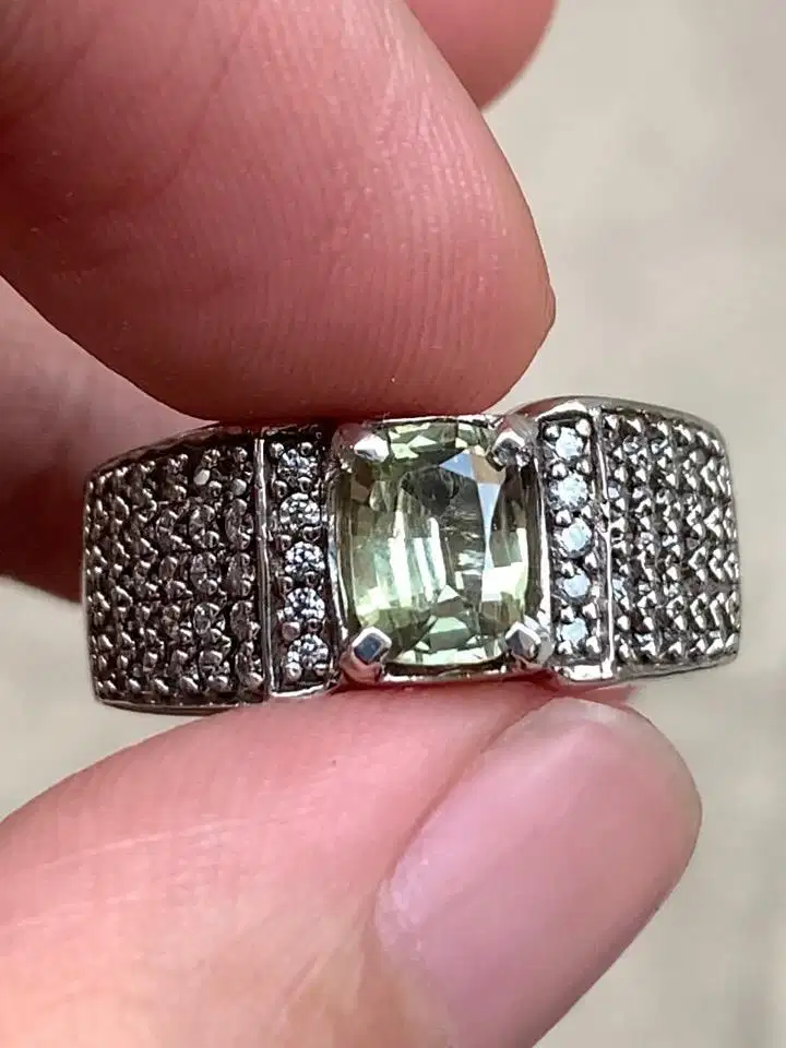 Cincin Permata Green Sapphire