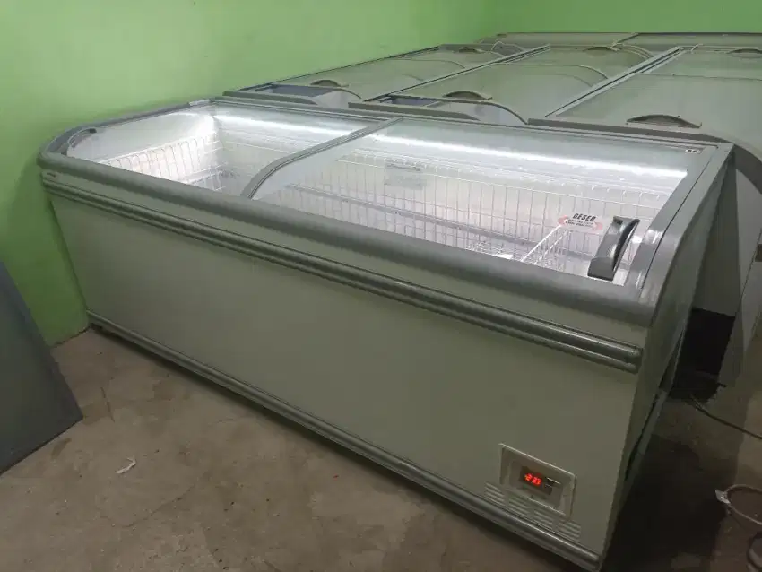 Frezeer sleding kaca 1000 liter