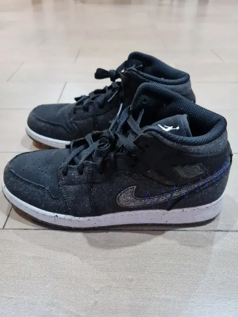 Sepatu pria Nike Jordan 1 Mid Crator