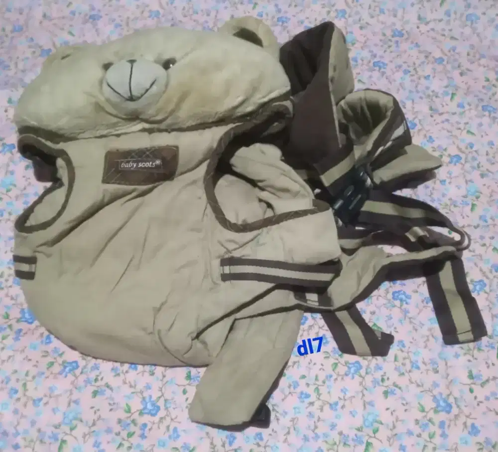 Gendongan bayi moerah