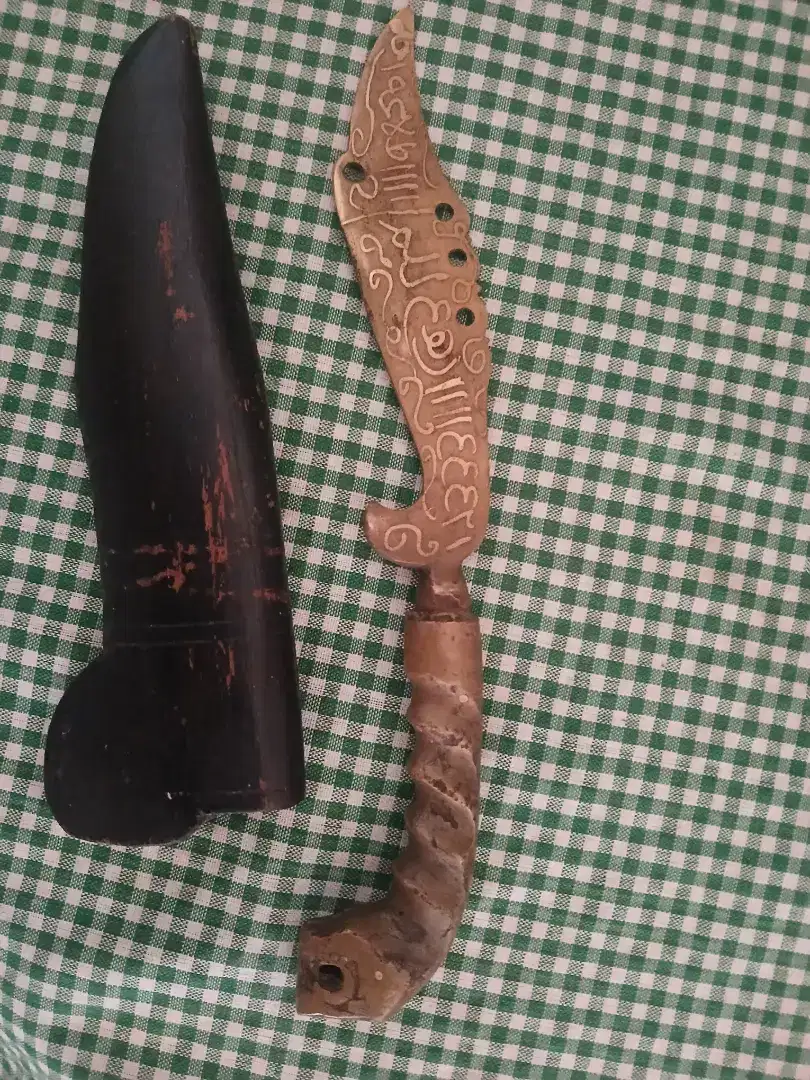 Dijual keris pusaka