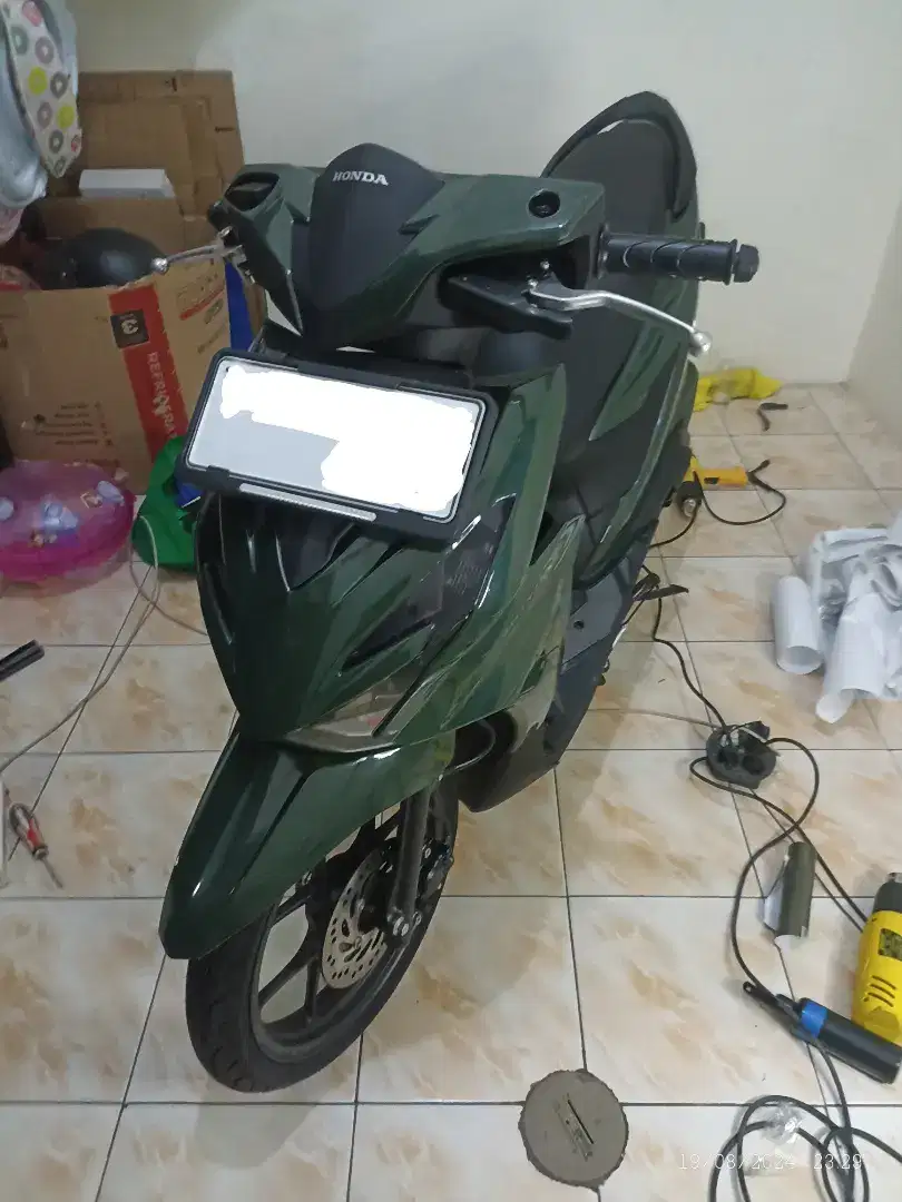Skotlet sticker motor dan mobil