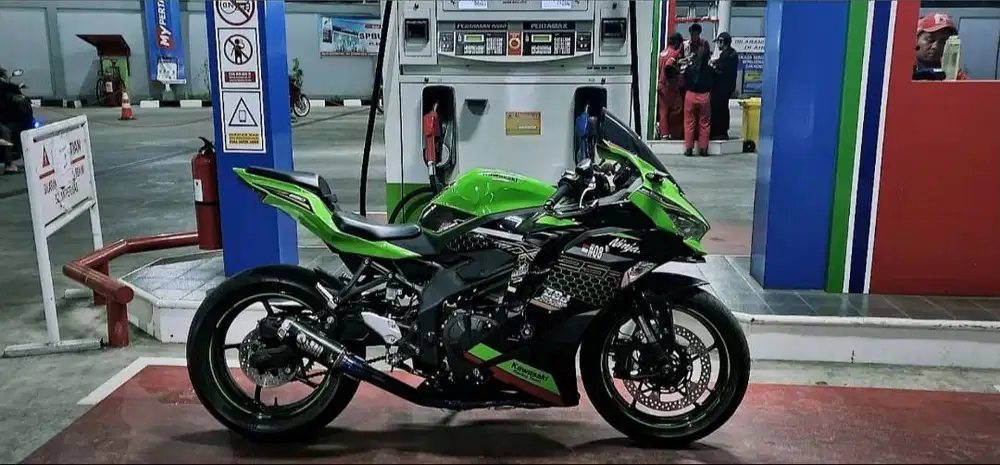 FS KAWASAKI ZX 25R ABS QS KTRC 21