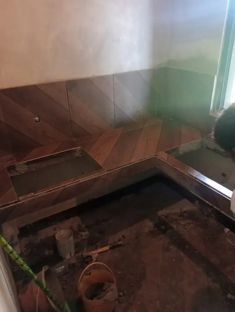 Tukang ahli cat pasang keramik granit plitur Duco dll