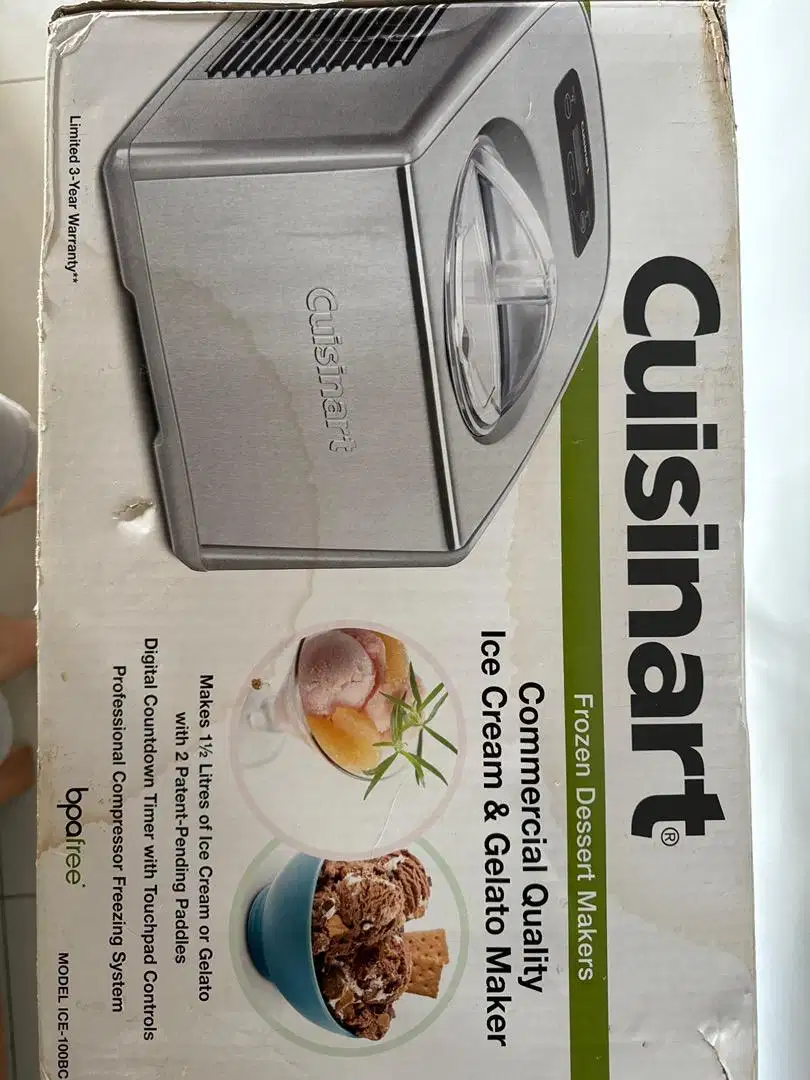 CUISINART Ice Cream Maker