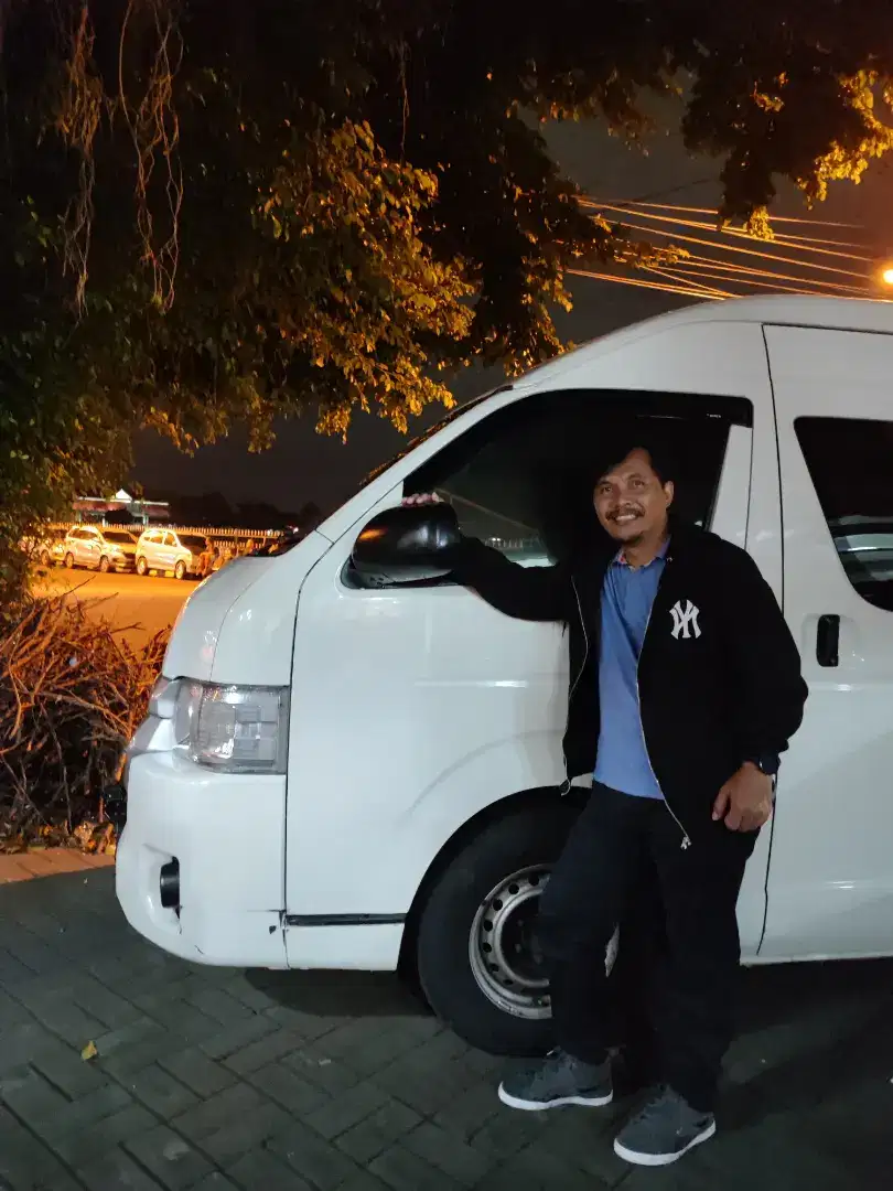 SEWA ELF HIACE JABODETABEK