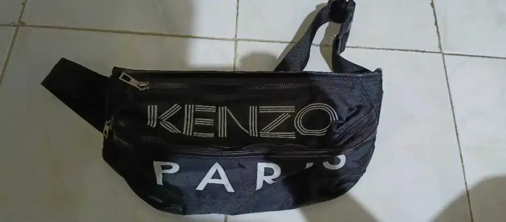 Tas Kenzo. Bumbag / slingbag. Masih bagus, no minus.