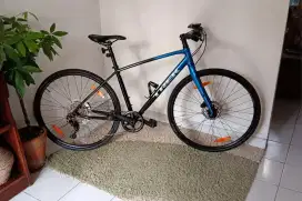 Sepeda Hybrid TREK FX 3 Gen 3 2023