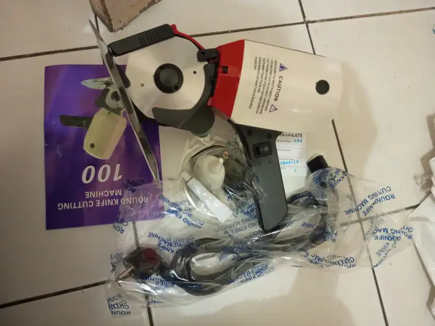 Mesin Potong Bahan Kain KAISIMAN KSM-100A