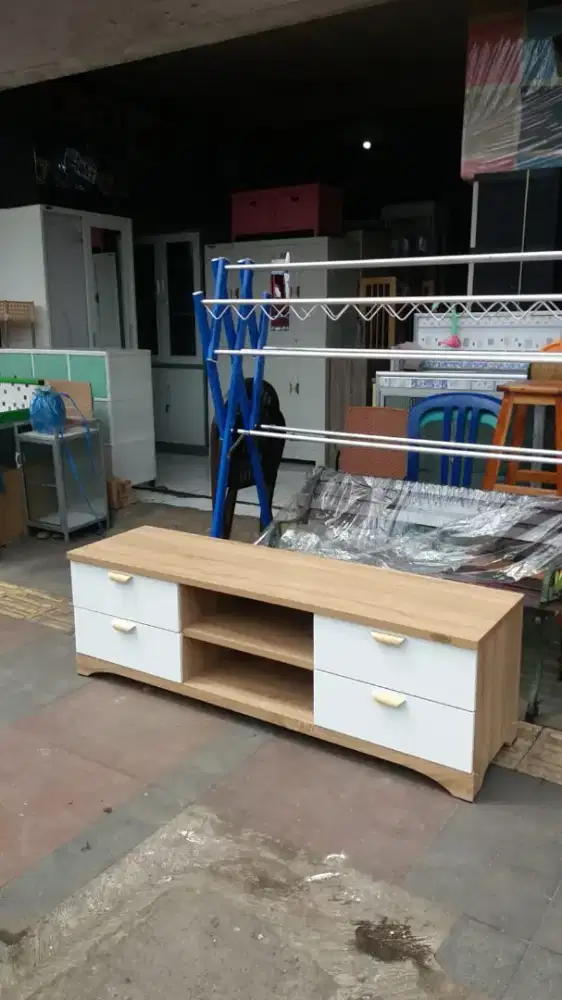 RAK TV MINIMALIS ( P 120 X L 40 x T 45 cm )