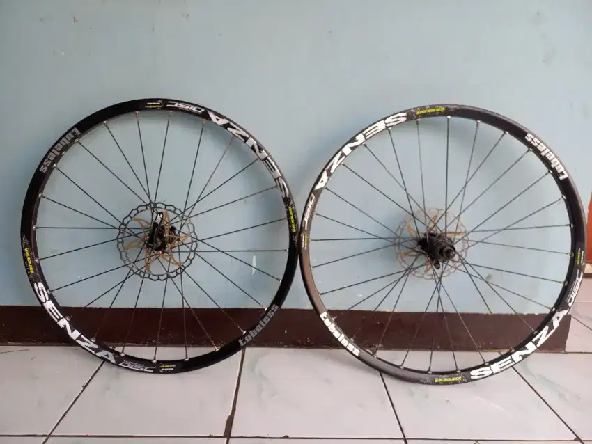 Wheelset Senza Black Jack ring 26