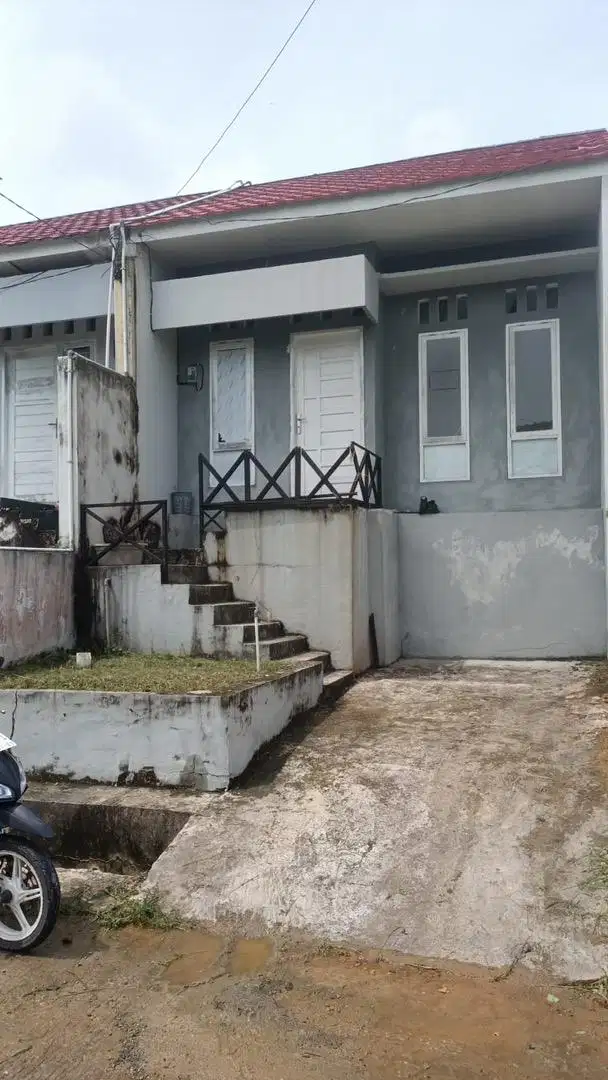 Disewakan rumah di type 30 2KT 1KM dekat dengan bandara dan kota