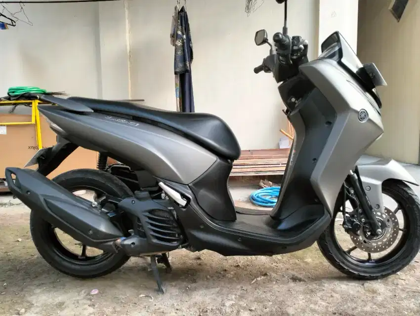 Jual yamaha lexi 2018 mulus istimewa