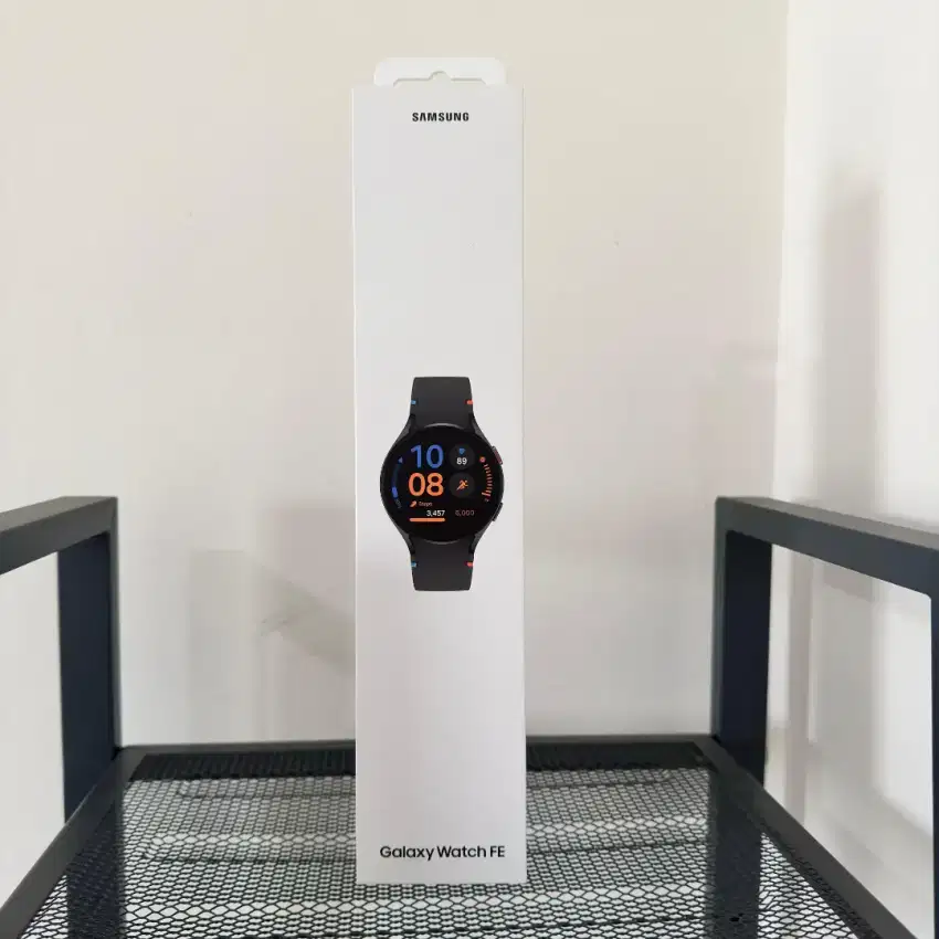 Samsung Galaxy Watch FE 40mm Black BNIB NEW SEIN