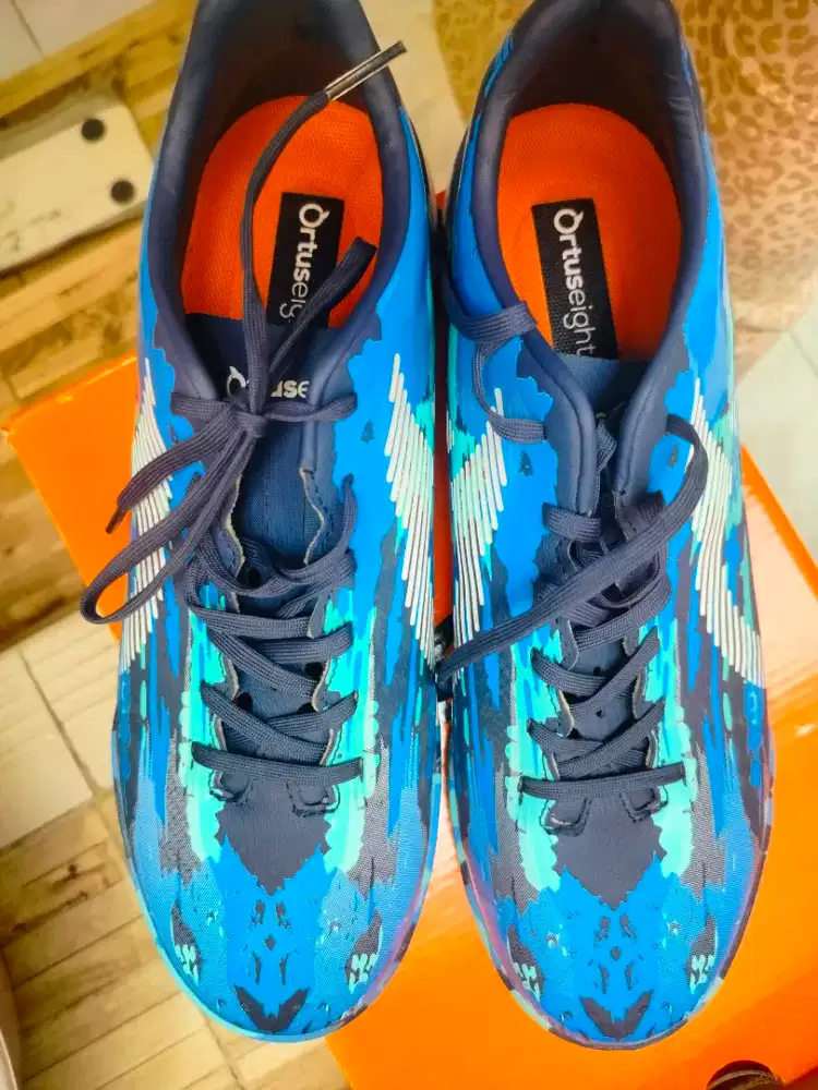Sepatu futsal ortuseight siza 43