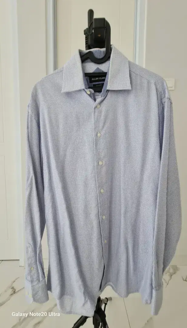 Kemeja Kantoran Pria ALLAN CLARK size M