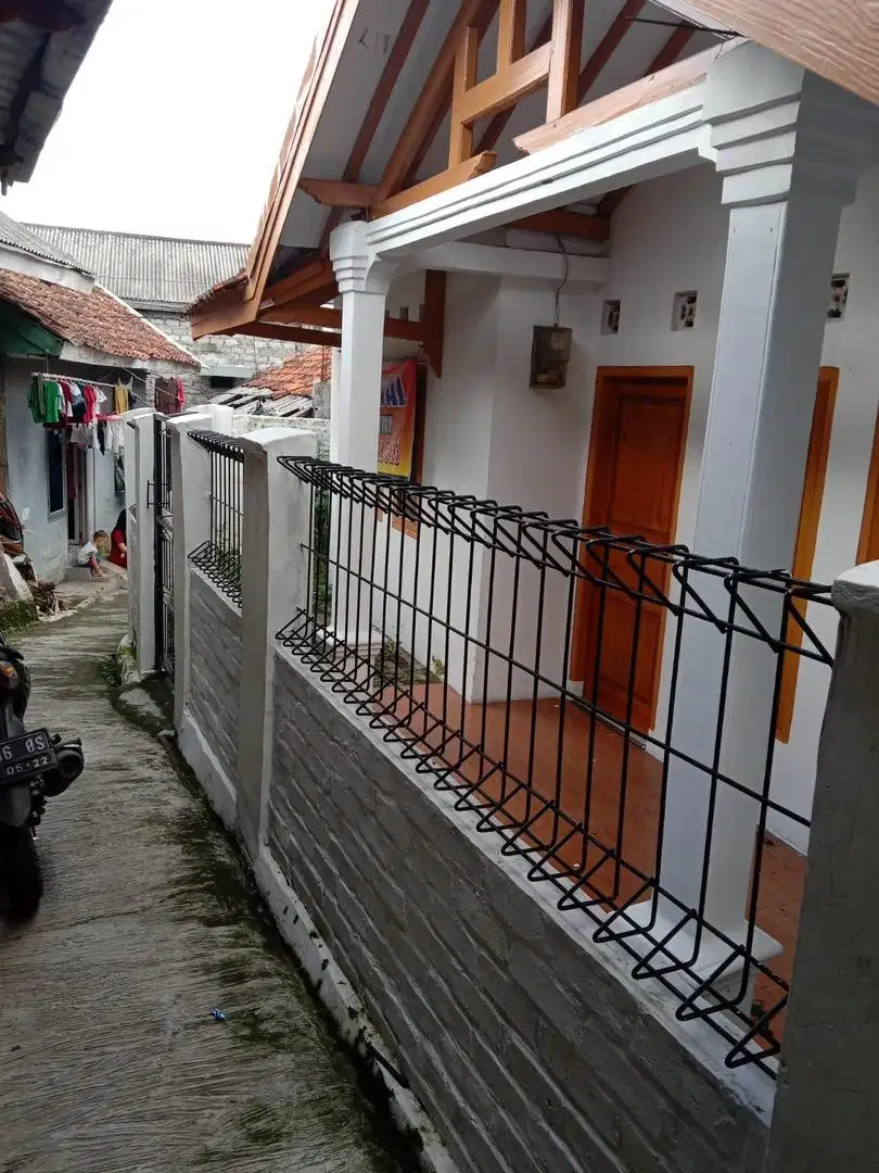 Disewakan rumah 4 kamar dan 2 km di kota Sukabumi