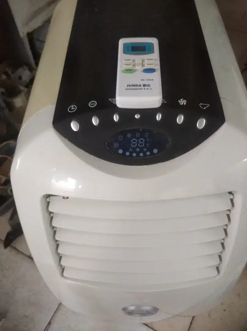 AC 2 PK merek tcl normal bagus ada remot