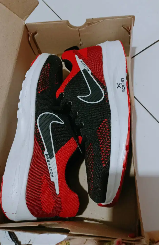 Sepatu Nike zoom