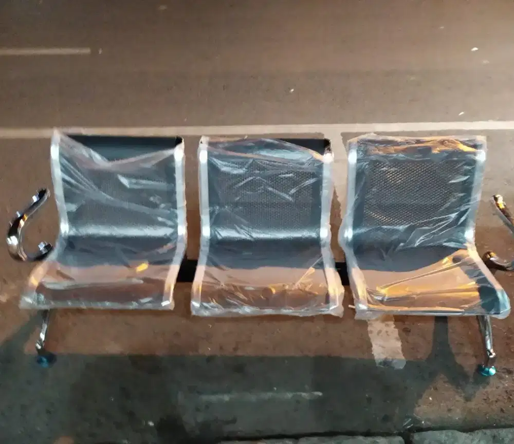 KURSI TUNGGU 3 DUDUKAN