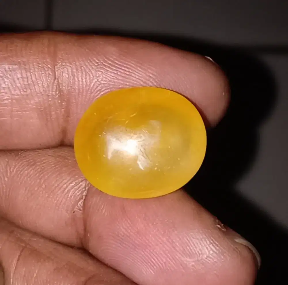 Natural yellow sapphire