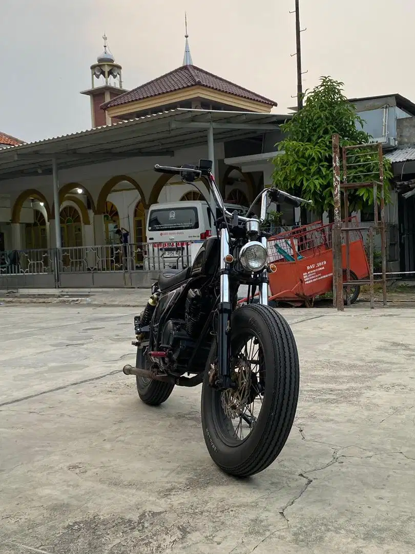 Scorpio 225cc custom chopper bobber