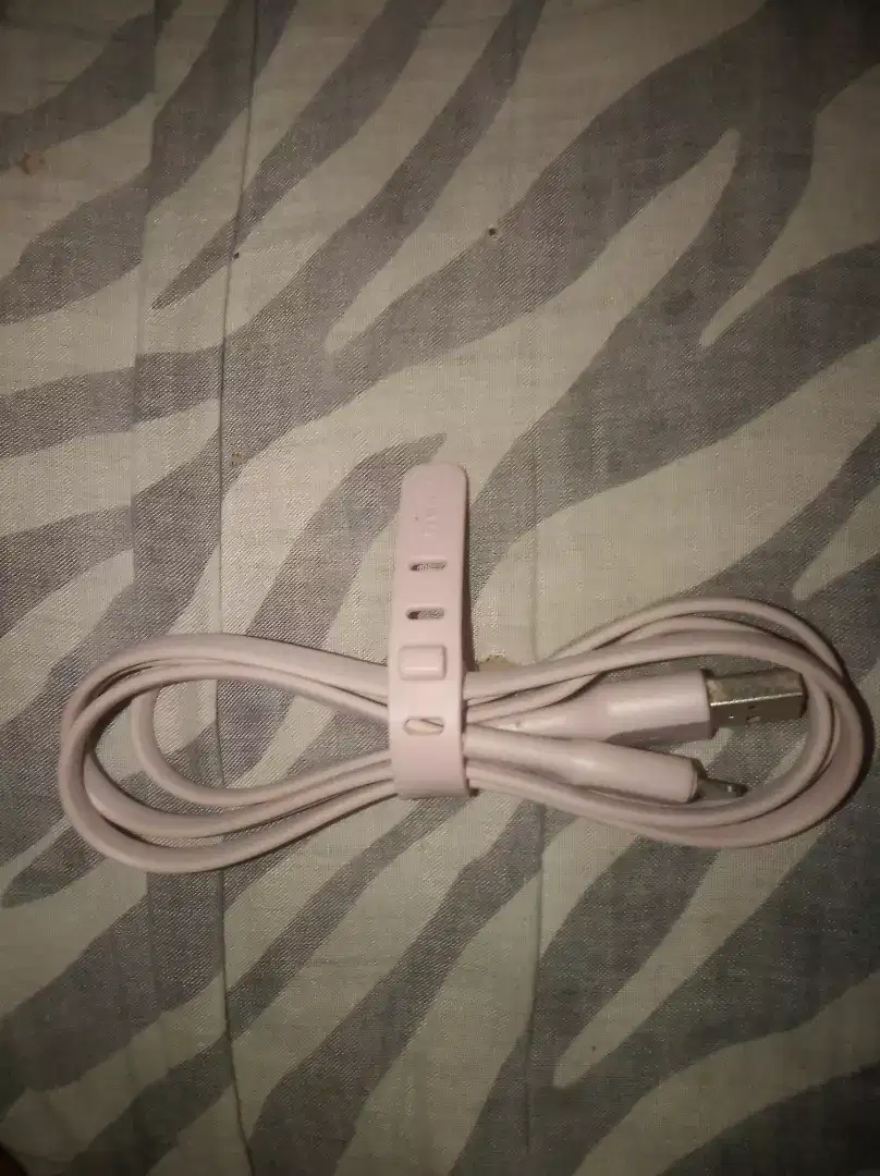 kabel charger iphone