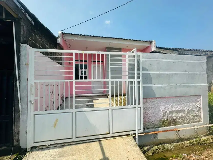 Rumah dijual lingkungan ramai perumahan shm