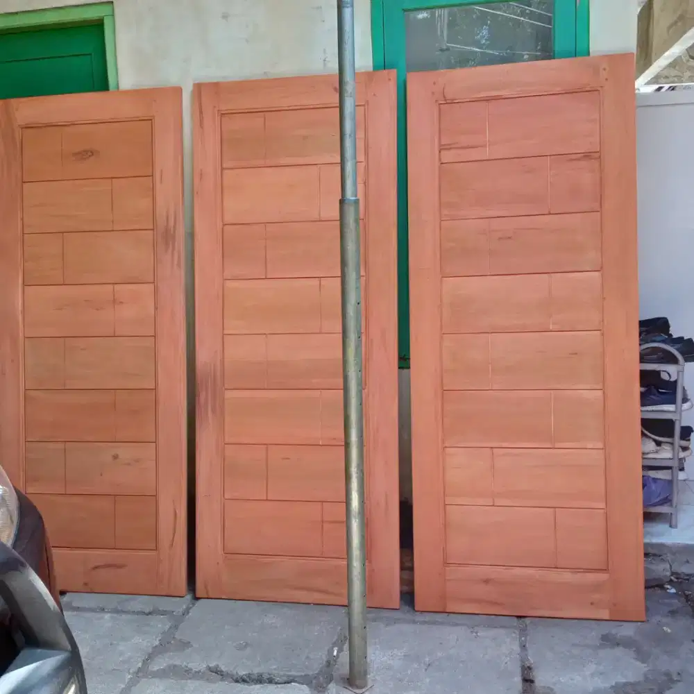 Pintu minimalis mahoni model bata