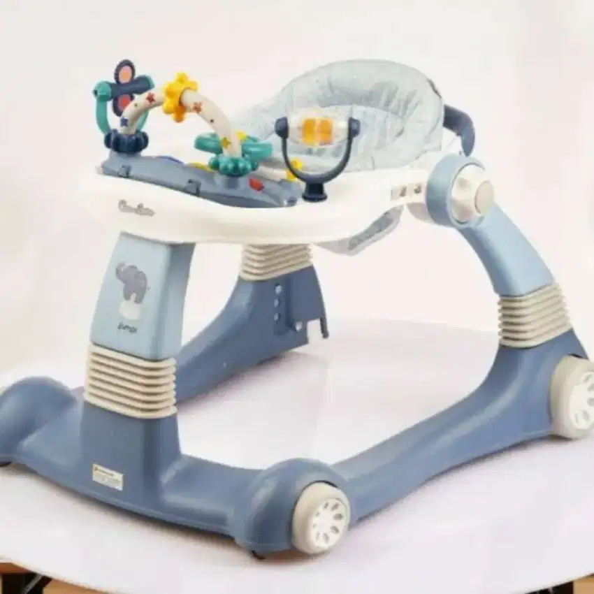 Baby Walker cocolatte mulus banget baru di pake 2x warna biru