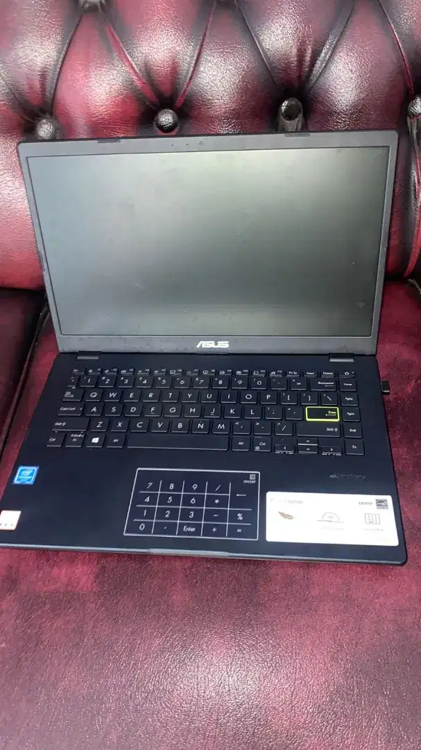 Asus Vivobook e410m