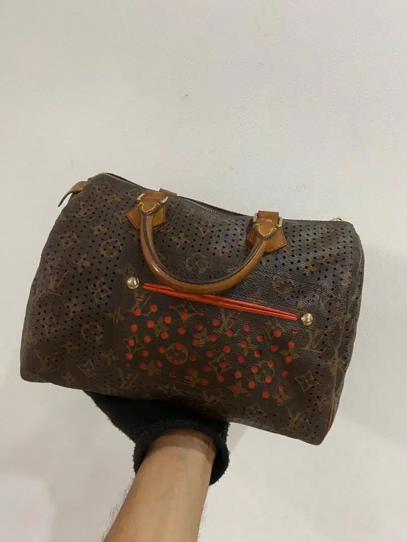 Tas wanita speddy louis vuitton perforated rare 30 good quality