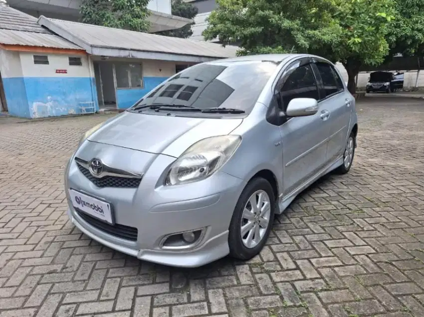 [OLXmobbi] Toyota Yaris 1.5 S Bensin-MT 2012 Silver 3PV