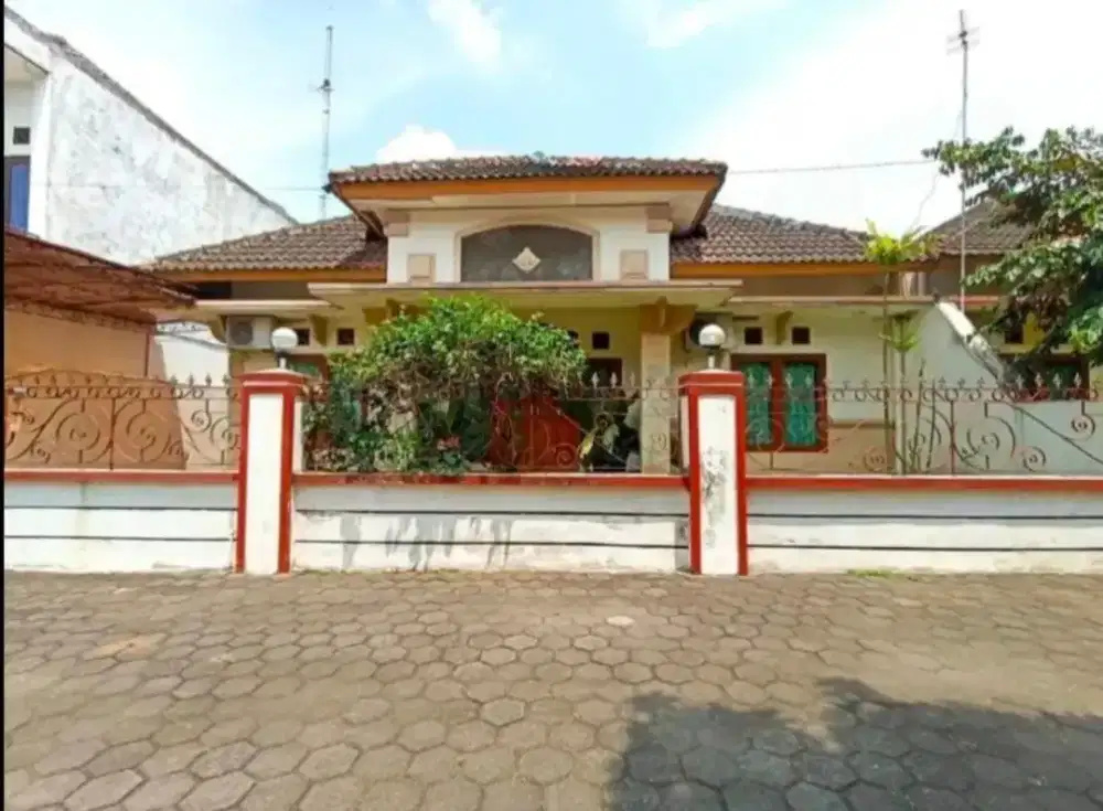 Dijual Mudah Rumah Dalam Perumahan Area Condongcatur Luas Tanah 358 M²