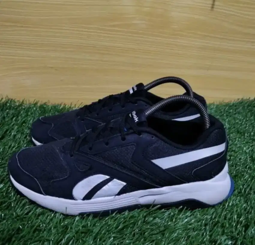 Sepatu Reebok Lavante Terrain Size 40