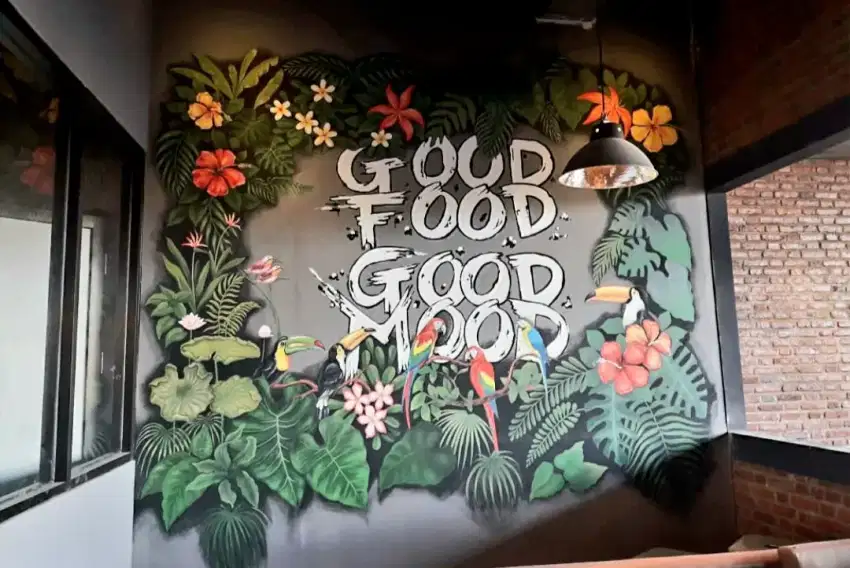 Mural Lukis Dinding