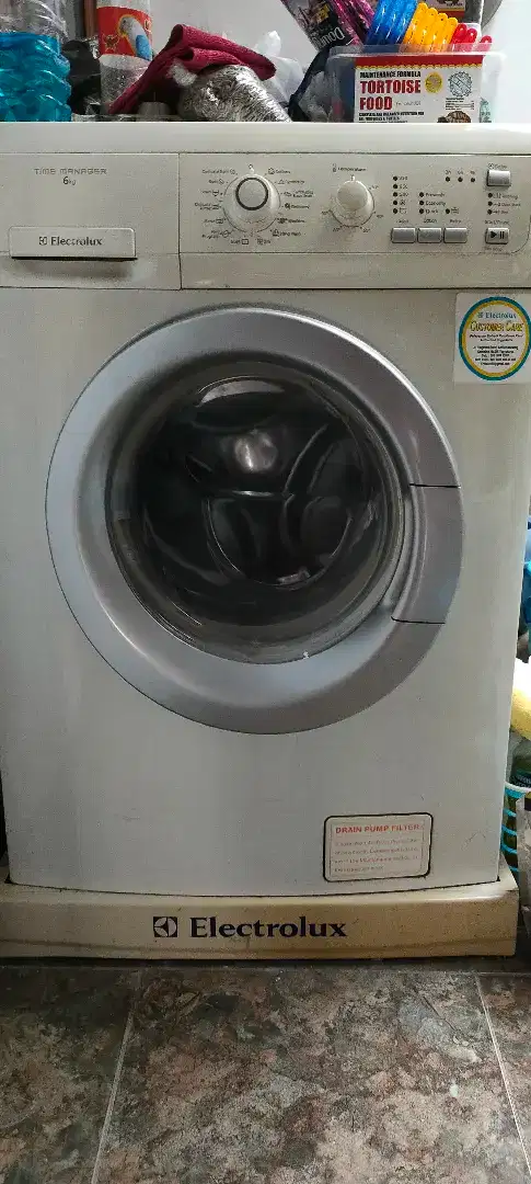 Mesin cuci Electrolux EWF 8555