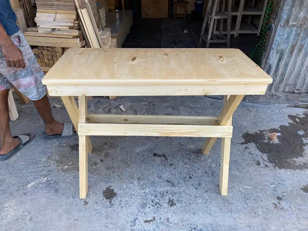 Meja juala atau meja makan lipat