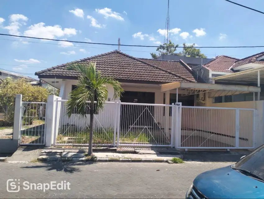 Dijual Rumah Terawat Taman Simpang Darmo Permai Selatan